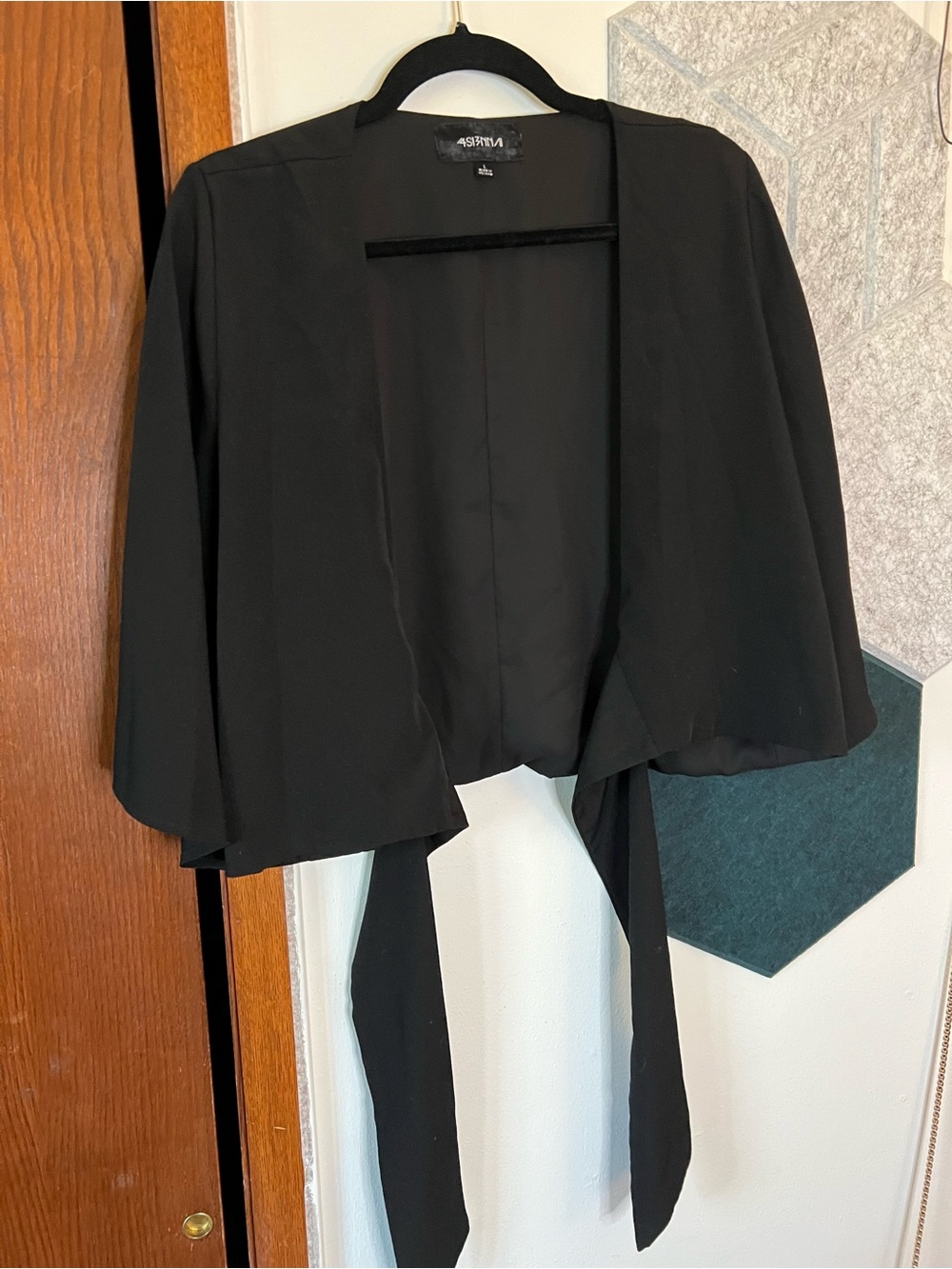 Black Tie-Front Cropped Blazer - Picture 3 of 3